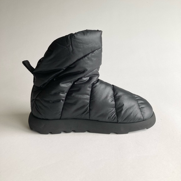 New Piumestudio Luna Black Nylon Pillow Puffy Slip On Booties Size EUR37, US 6.5 - Picture 11 of 15